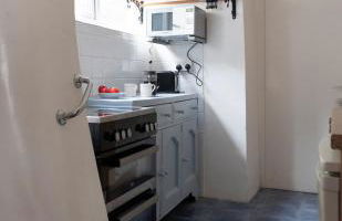 Character cottage in the heart of Uplyme. - Foto 19