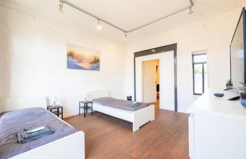 Monteurwohnung-in-Villa-8-Betten-WLAN-TV-Einbaukueche-Ahrensburg-Zentrum-Naehe-Hamburg-AGRP1201 - Photo 6