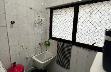 Ap Canto do Forte com Wi-Fi, TV e varanda - Foto 5