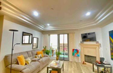 Studio City Chic Large Contemporary Condo - Foto 1