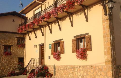 Casa Rural Aitonaren Etxea - Foto 1