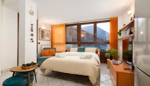 Aprica favoloso con terrazzo wi-fi Netlix 4 ospiti comodi 3 minuti dalle piste -davvero comodo - Foto 5, wardrobe