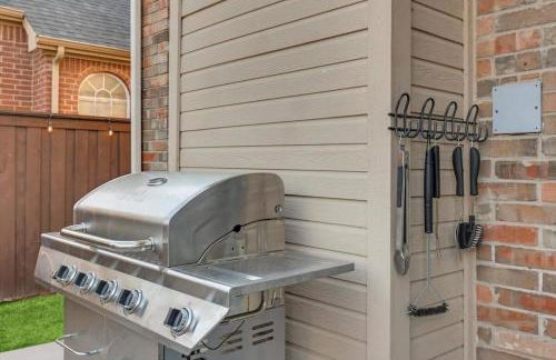 Luxury Home w Hot Tub near DFW Airport - Photo 43