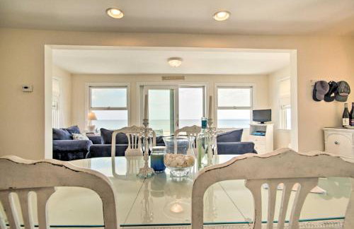 2 Decks and Beach Access Oceanfront Getaway! - Foto 7