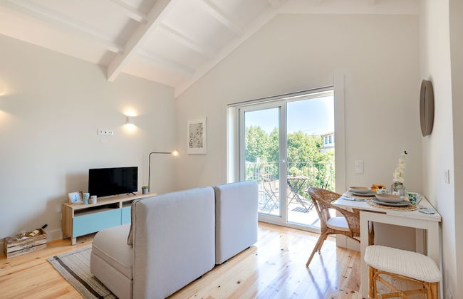 Porto Downtown Studio with Balcony - Foto 9