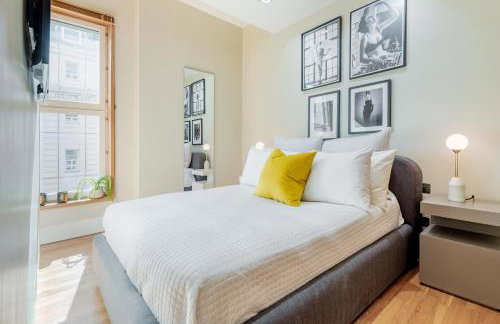 Welcome London Piccadilly Circus - Photo 34