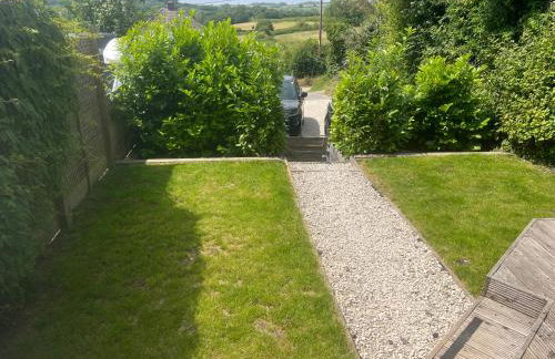 Unique Private Wood Cabin near Jurassic Coast in Dorset Countryside - Photo 3