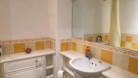 Kensington Olympia 2 bed Cosy Apartment - Photo 4