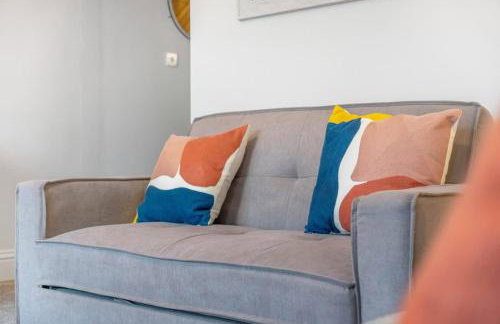 NEW! Stunning 2-Bed Home by Stay With Us, Ideal for Families, Sleeps 4! - Foto 14