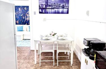 7-14 mins to Times Square, Rare unit! - Foto 17