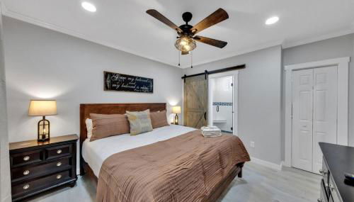 The White Lodge 4BDR Sleeps 8 with Fire Pit - Foto 4