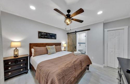 The White Lodge 4BDR Sleeps 8 with Fire Pit - Foto 4