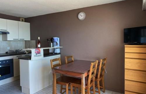 Appartement avec balcon-terrasse, parking privatif et accès plage à Longeville-sur-Mer - FR-1-336-28 - Foto 10