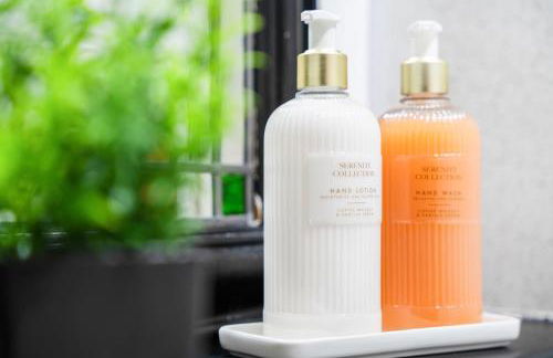 Centrally Located Apt with Parking - Foto 47