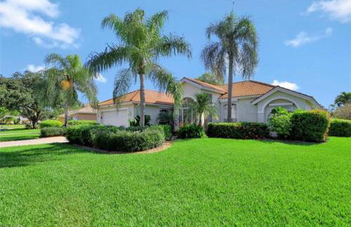 SUPERB LAKESIDE VILLA WITH PRIVATE POOL NAPLES - Foto 3