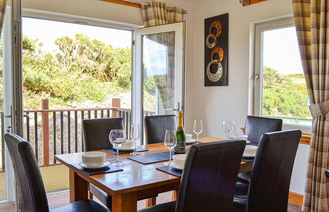 Self Catering at The Fairways - Photo 35