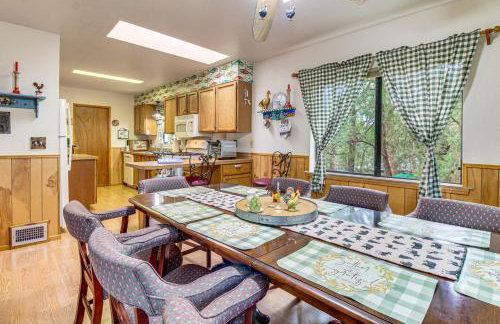 10 Mi to Show Low Pinetop-Lakeside Family Cabin! - Foto 4