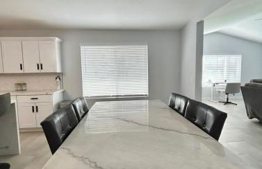 NEW! Private Lux Home Near Airport, Affordable AZ - Foto 8