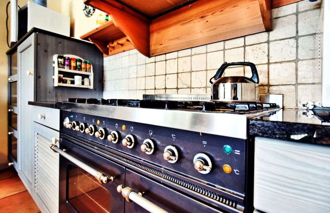 Modern Holiday Home in Schönberg with Hot Tub - Photo 18