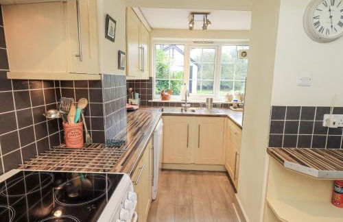 Smithy Cottage at Bowland Bridge - Foto 10