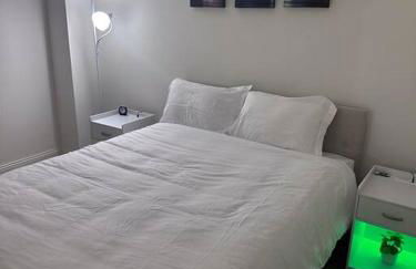 Luxurious 2 Bedroom Downtown City Views! - Foto 40