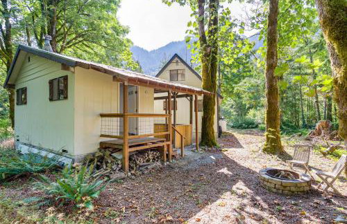 Walk to Skykomish River: Wooded Escape w/ Fire Pit - Foto 4
