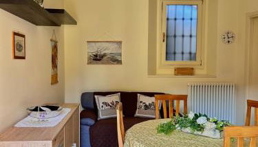 TRA MONTI E LAGO - Foto 3