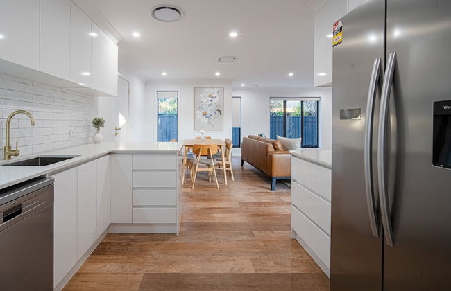 Luxury CBD Townhouse - Photo 6