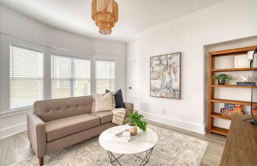 Eclectic 2BR - Victorian Charm - Steps to Fun - Photo 10