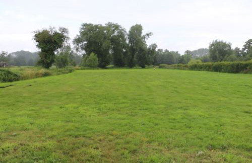 The Lodge - 2 acres of garden with hot tub and fire pit and BBQ - Foto 8