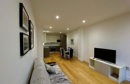 Spacious 2 Bedroom Penthouse Retreat - Foto 5