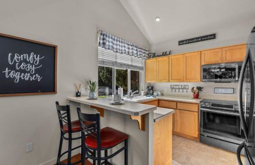 Aspen Retreat - Meredith Lodging - Photo 9