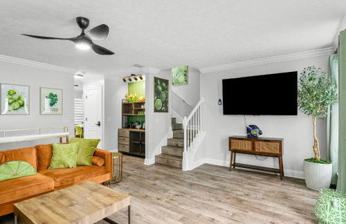 PCB Sleeps 22! 2 Homes, 2 Pools, 2 Mini Golf - Foto 33