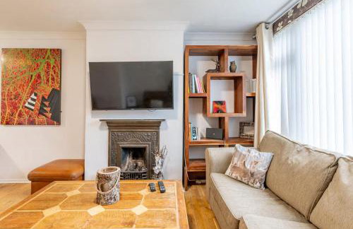 Pass the Keys 3-Bedroom Home in Chelmsford Sleeps 7 - Foto 9