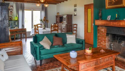 Cozy Home In Saint Saud Lacoussière - Foto 4