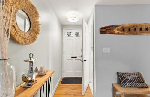 Modern Beach & Pond Getaway in Heart of Cape Cod - Foto 11