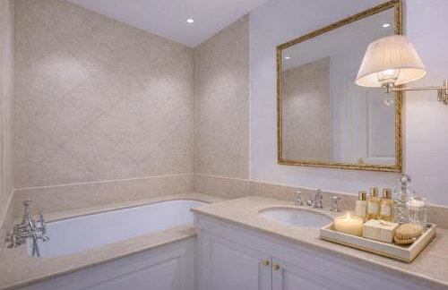 Le Suite Napoléon - Luxe et Sérénité au Cœur de Cannes - Foto 7