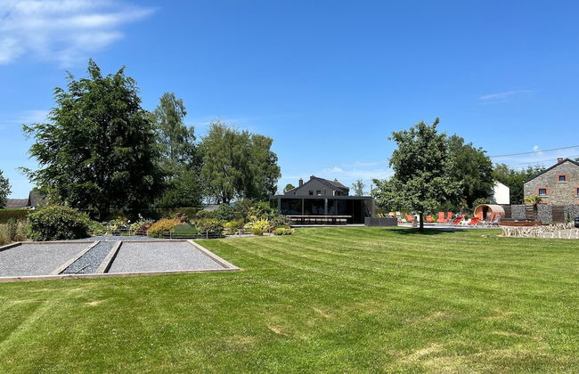 Luxury Villa With Pool - Photo 33