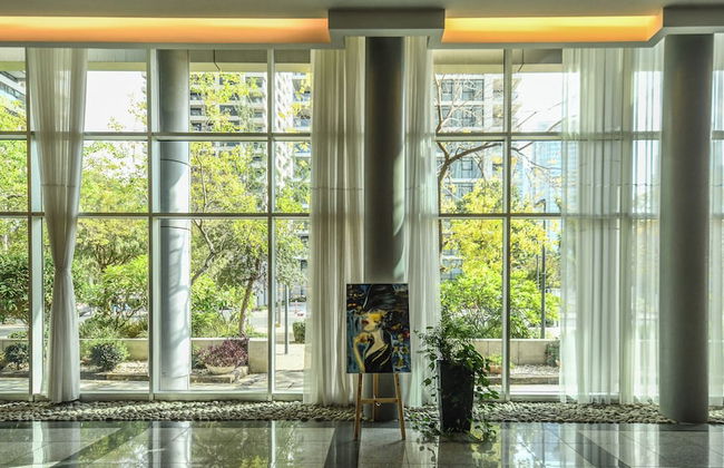 High end 2 BR w panoramic City view - Foto 2