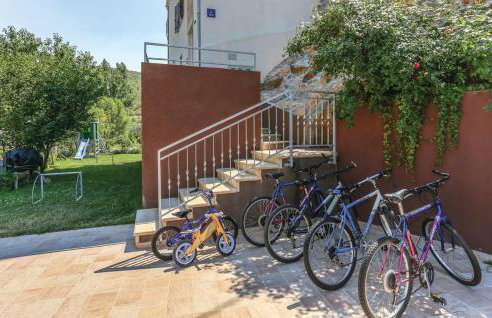 Waterfall House Getaway - Photo 20