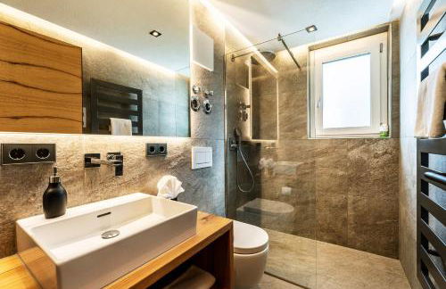 Black Forest Luxury Apartment Bärenhöhle mit Sauna - Foto 18