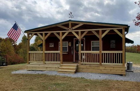 Wooden Rustic Cabin Great for Outdoor Activities in Liberty, Kentucky - Foto 1