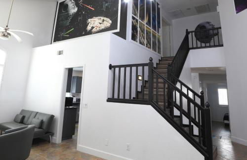 Comfy Expansive Home - Near the Strip - Heated Pool - Foto 11