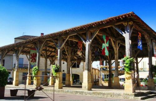 The Street of the Singing Bird. - Foto 20