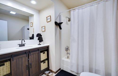 Emerald Escape Lake, Theater, Game Room & More! - Foto 28