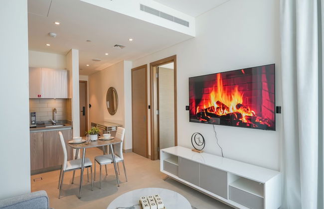 Yogi - Bright Apartment With Panoramic CityScape Views - Photo 9