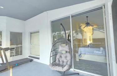 Pool house Best location in Wesley Chapel - Photo 7