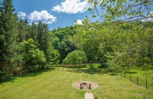 Cabin on the New River with Easy Steps to the River,Hot Tub, Fire Pit - Photo 34