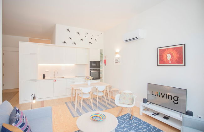 Liiiving in Porto - Haven Pool Apartment - Photo 23