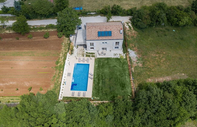 Luxurious Villa in Butkovici with Pool & Hot Tub - Foto 26